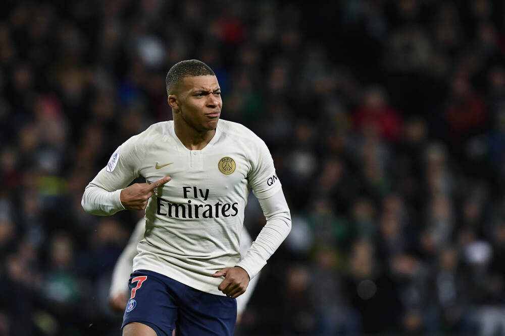 承包商谈伯纳乌噪音：降噪不佳因顶棚纺织材料 我们能降低43分贝